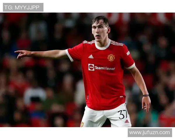 哈维西蒙斯的崛起之路:从青训新星到足球场上的闪耀之光